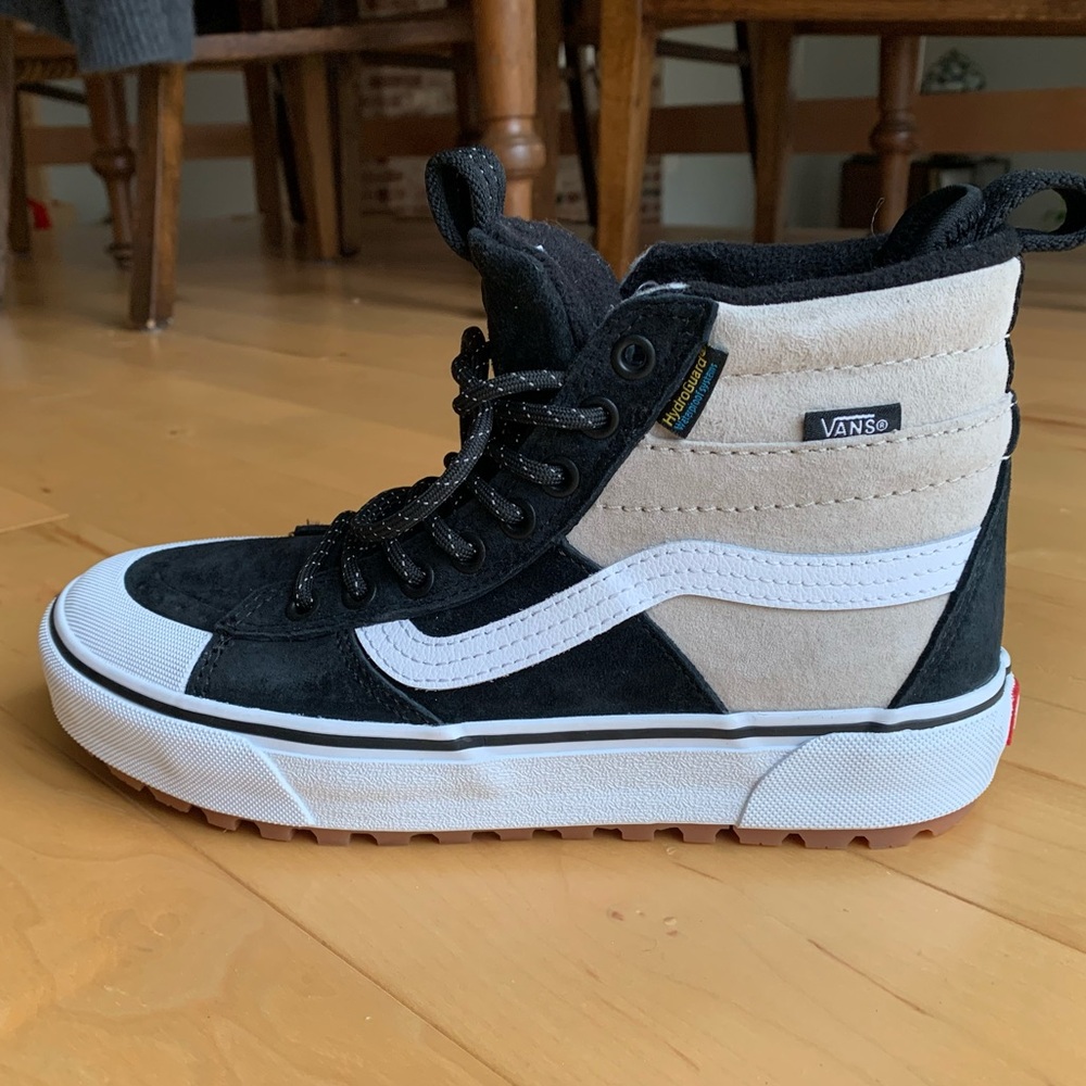 MTE Sk8-Hi Waterproof Insulted Shoe